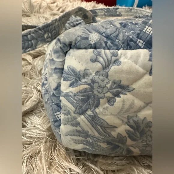 Vera Bradley Blue and White Floral Quilted Tote - Picture 7 of 7